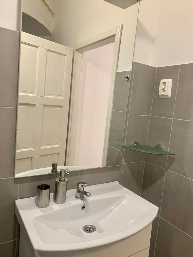 Ljubljana City Center Apartment Екстер'єр фото