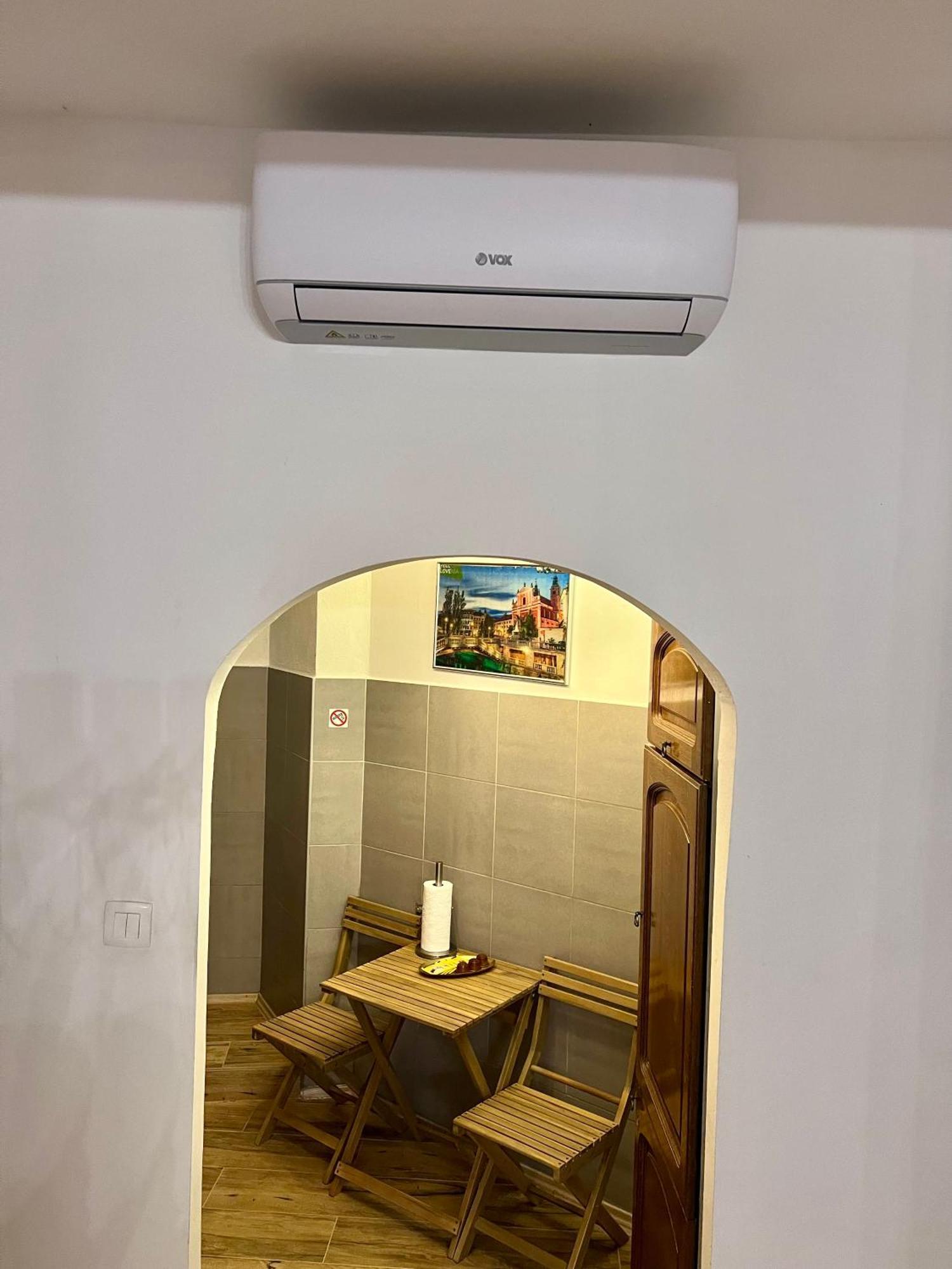 Ljubljana City Center Apartment Екстер'єр фото