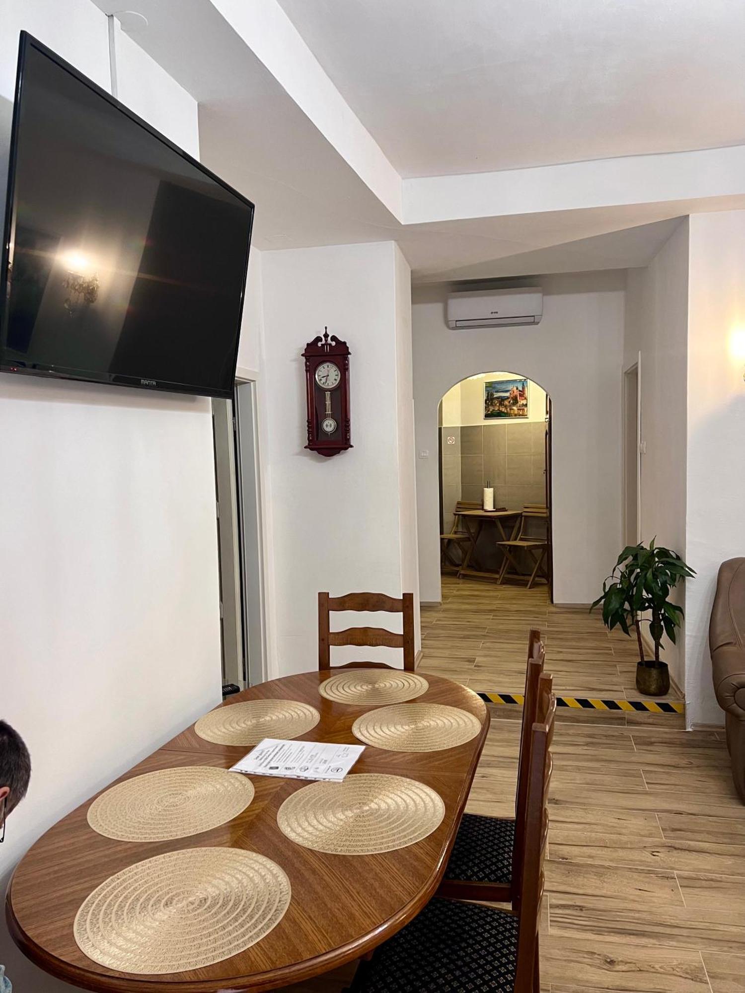 Ljubljana City Center Apartment Екстер'єр фото
